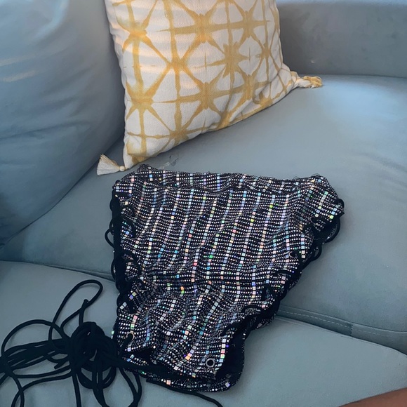 Black fashion nova sequins skirt - Picture 3 of 3